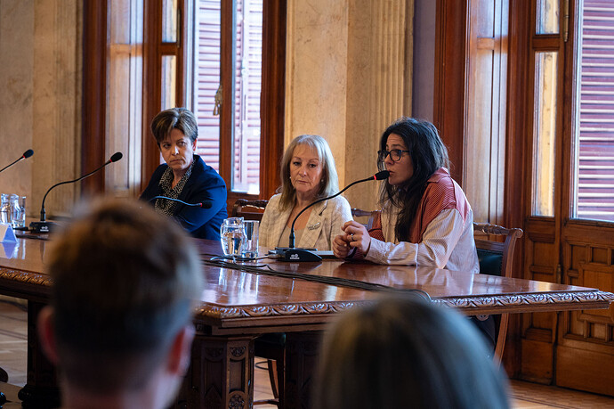 ParlamentoUy000IMGREF137796